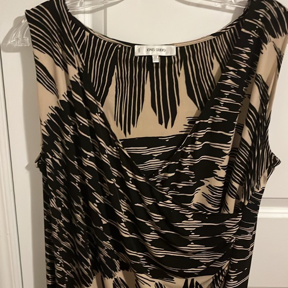 Plus size dress - Picture 4 of 6